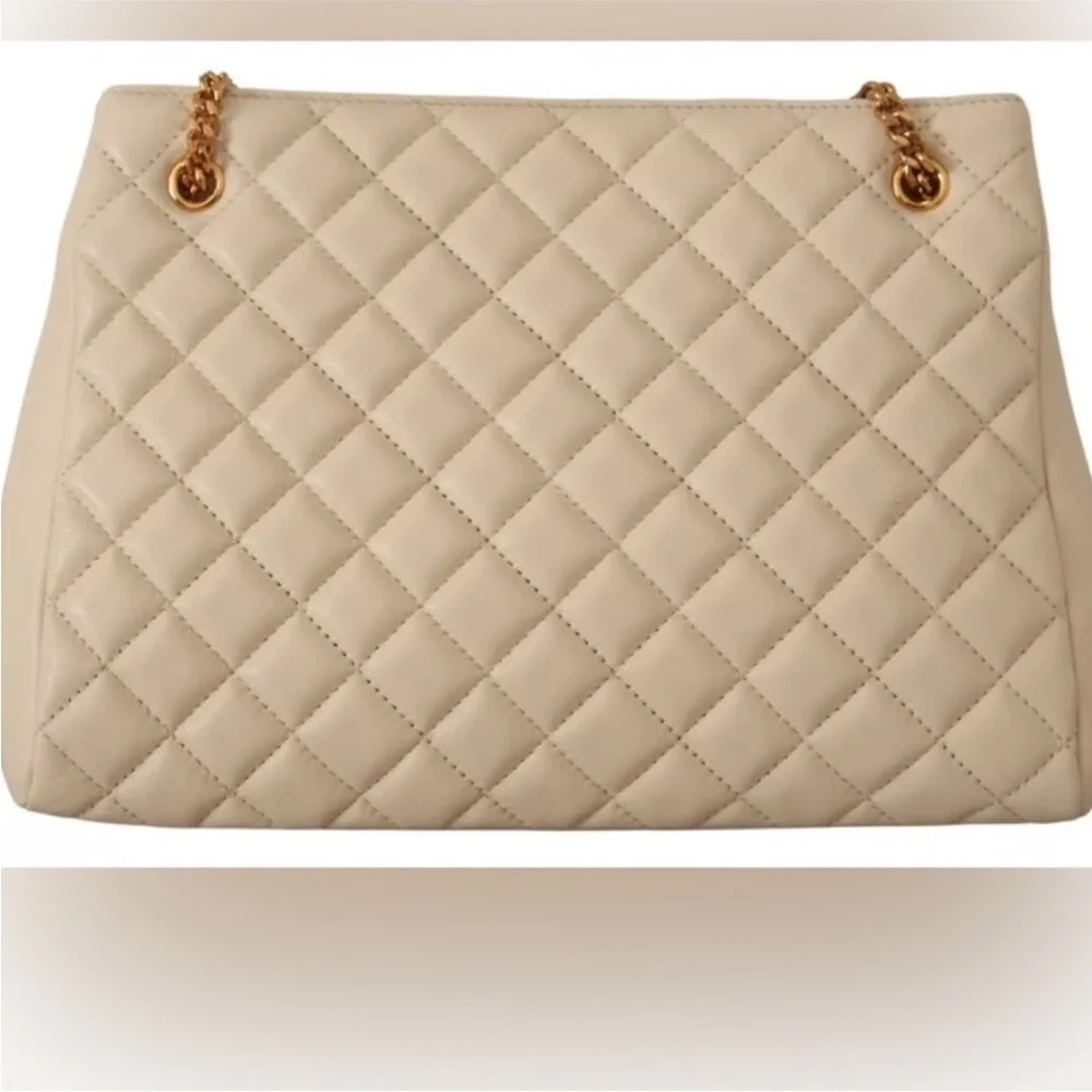 Versace Medusa Lambskin Quilted Tote with Gold Chain - Picture 6 of 12